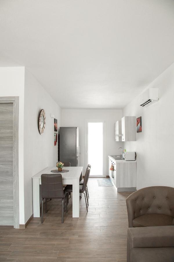 Pula Residence - Via Delle Rose エクステリア 写真